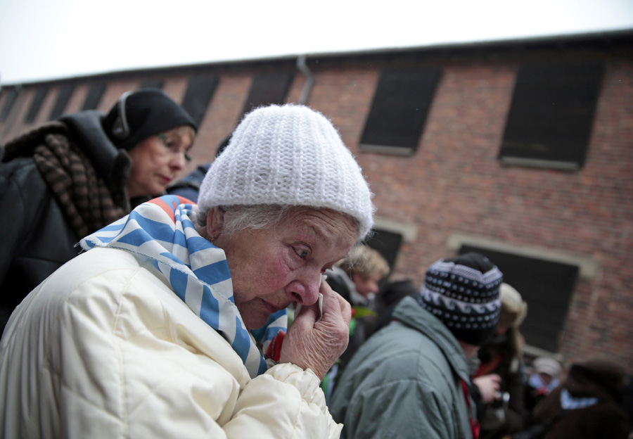 Auschwitz survivors mark Int'l Holocaust Remembrance Day