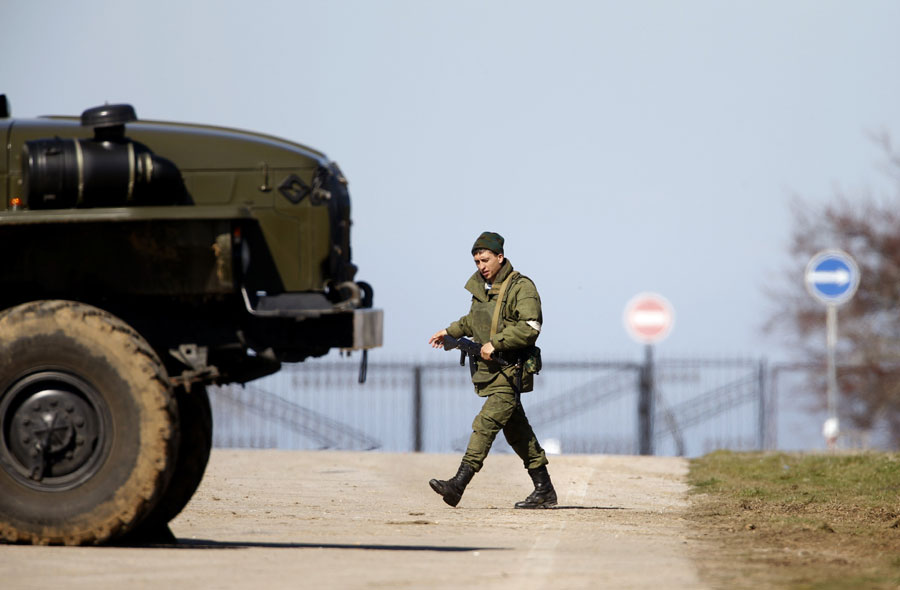 Putin inspects border troops