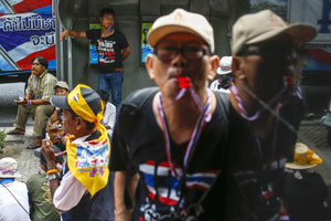Thai government to lift Bangkok emergency