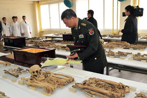 Remains of Chinese soldiers transported to Incheon Airport