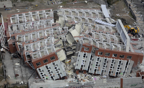 Backgrounder: Major earthquakes in Chile's history
