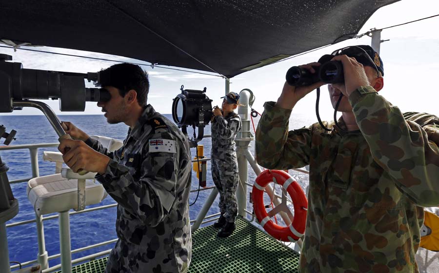 Search for MH370 continues after encouraging lead