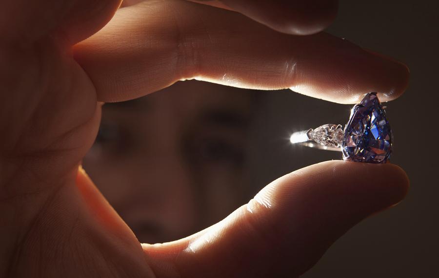 Christie's to auction dazzling diamonds