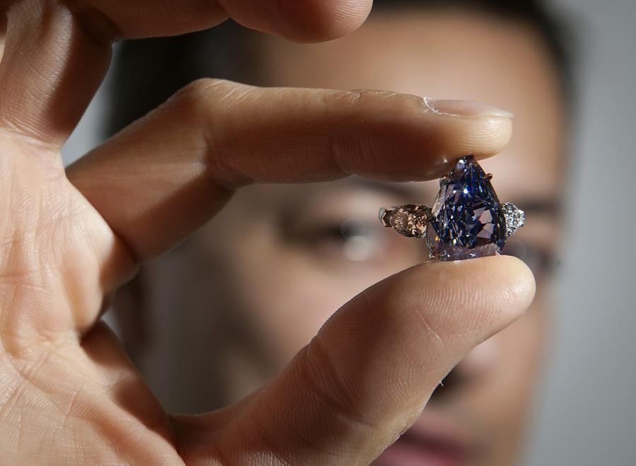 Christie's to auction dazzling diamonds