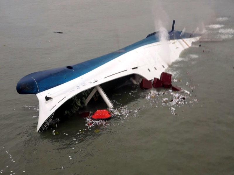 Ferry sinking off S Korea