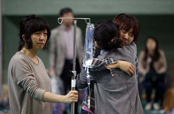 Search for S.Korean ferry passengers resumes