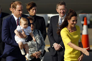 William, Kate visit Australian air force base