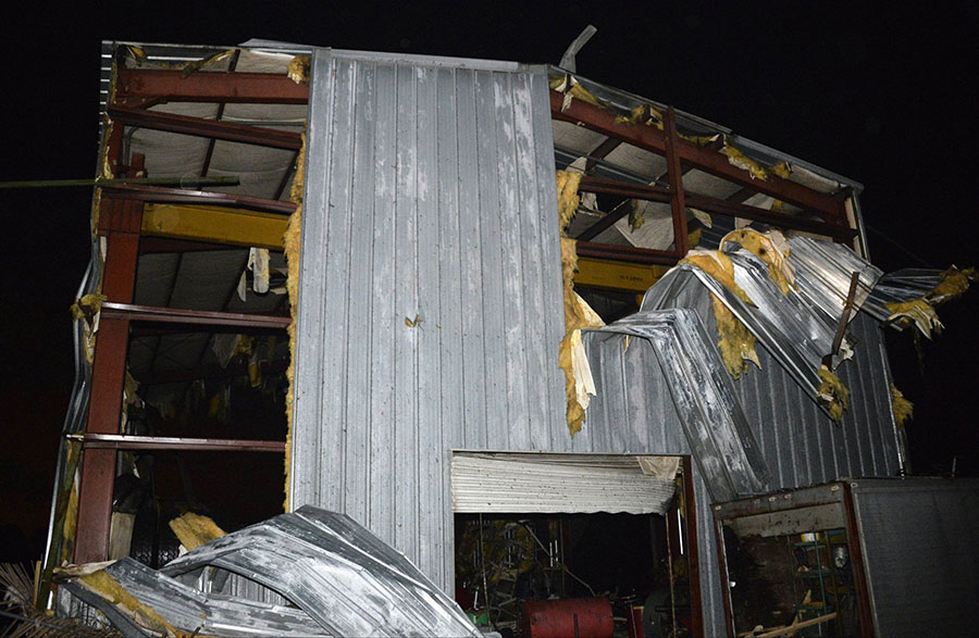 At least 17 killed as tornadoes rip through Arkansas, Oklahom