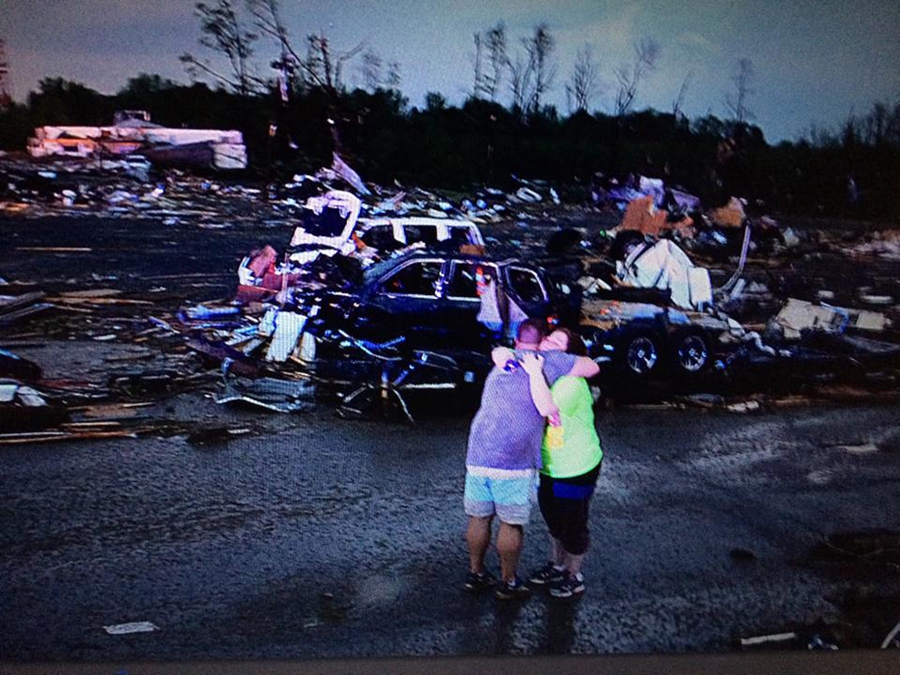 At least 17 killed as tornadoes rip through Arkansas, Oklahom