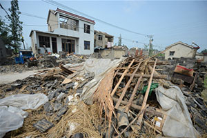 At least 17 killed as tornadoes rip through Arkansas, Oklahom