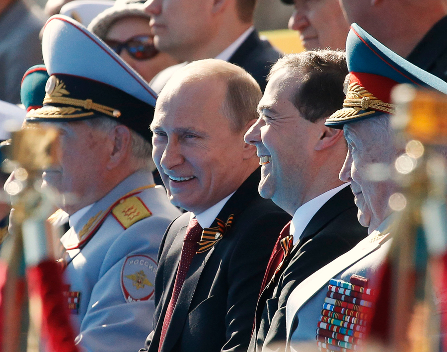 Putin makes triumphal visit to Crimea