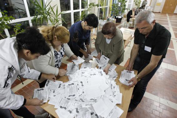 Ukraine regions hold sovereignty vote