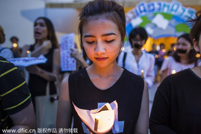 Thai people protest against martial law