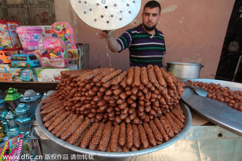 Breaking the fast with a Ramadan feast