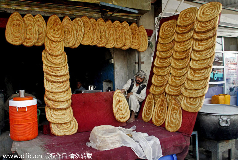 Breaking the fast with a Ramadan feast