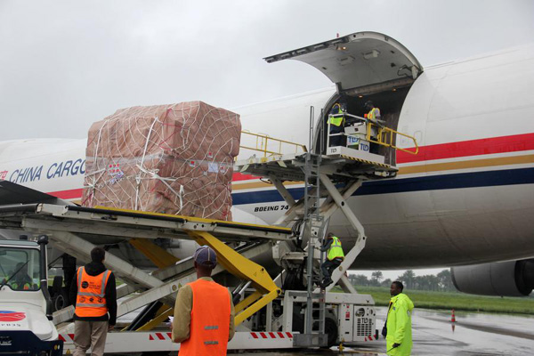 Chinese medical supplies arrive in Ebola-affected Sierra Leone