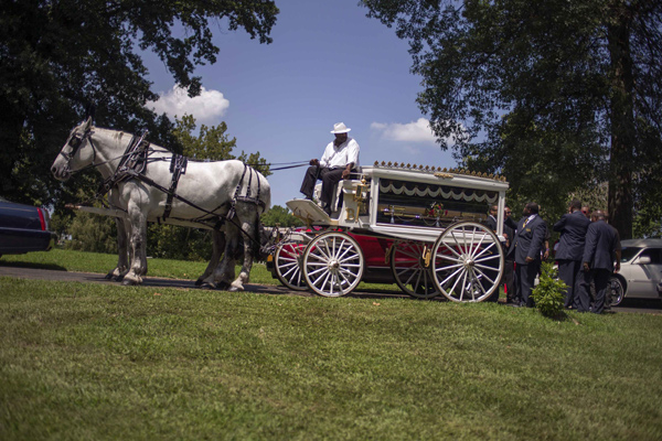 Funeral held for Michael Brown in US city