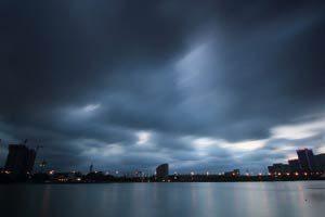 Powerful hurricane Odile barrels through Mexico's Baja