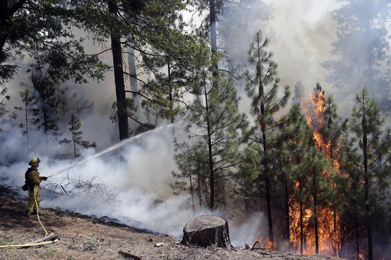 Firefighters continue to battle King Fire