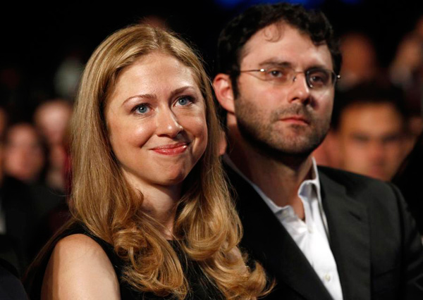 Chelsea Clinton gives birth to baby girl