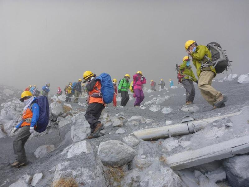 Mt. Ontake erupts, one killed