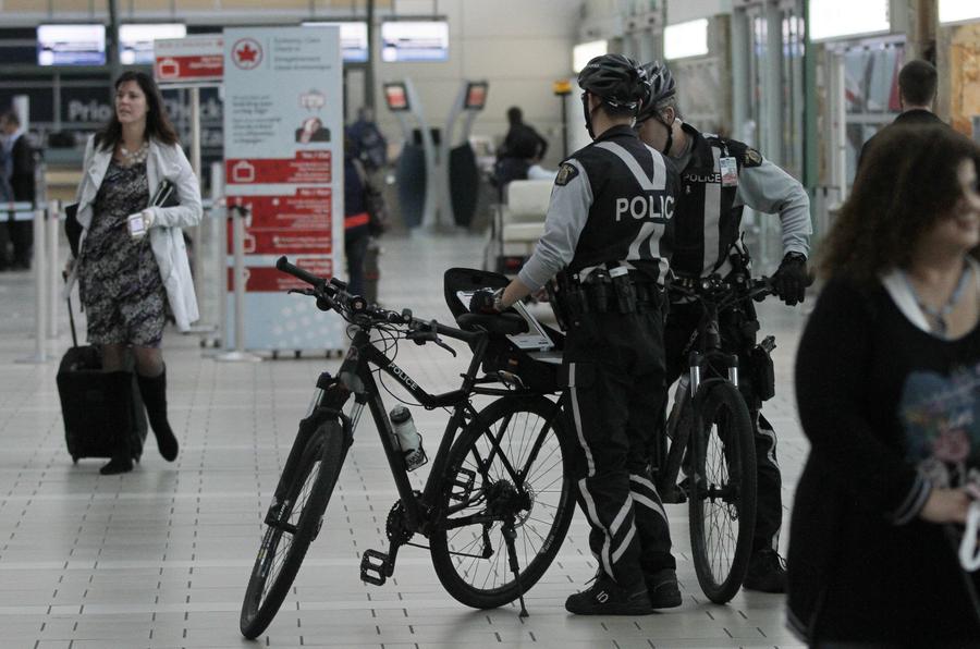 Airport beefs up security after Ottawa shootings