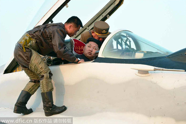 Top DPRK leader oversees airforce's drill