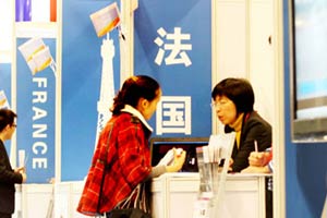 Rituals and prayers for hope at the South Korean college entrance exams