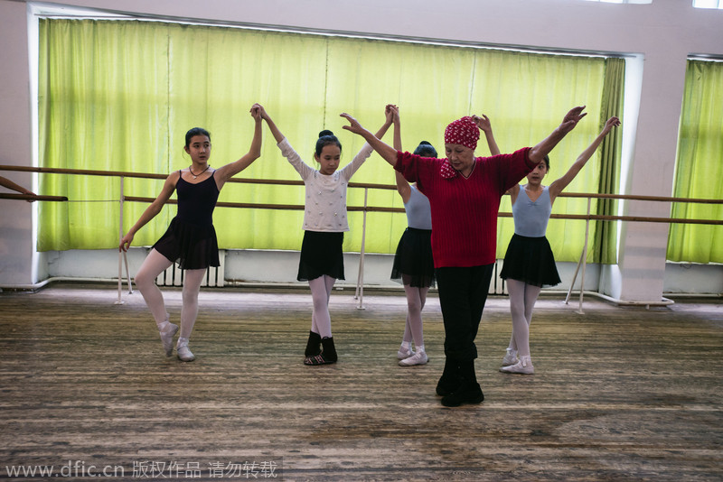 Cradle for 'swans' - Kyrgyzstan's ballet school