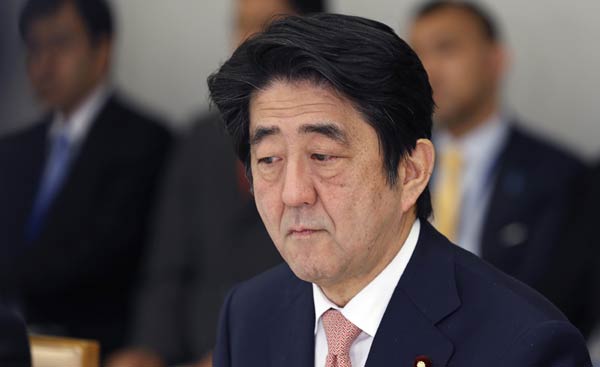 Japan's Abe 'fighting against time' seeking to free hostages