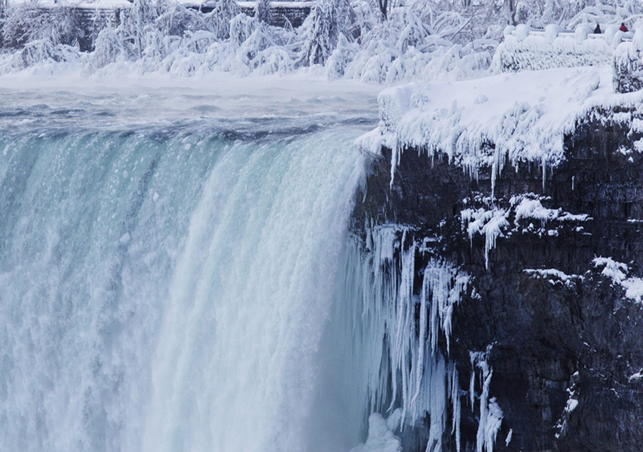 Niagara Falls: masterpiece of winter god 