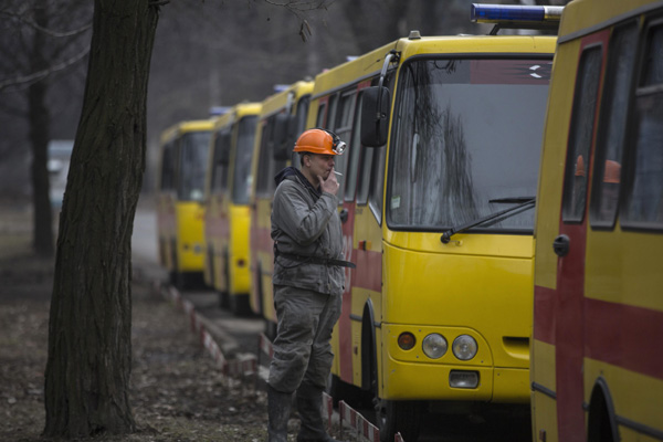 32 killed in coal mine explosion in E. Ukraine