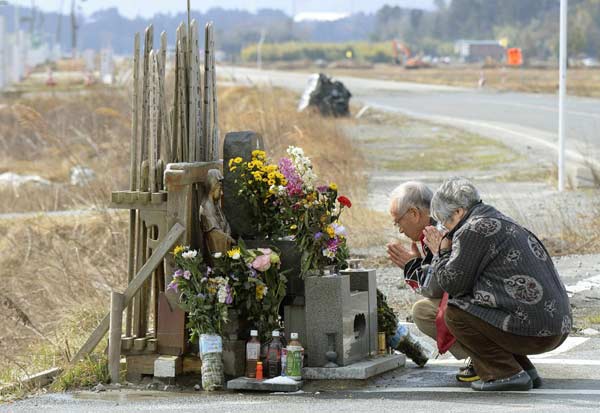 Japan mourns for victims of 2011 earthquake, tsunami