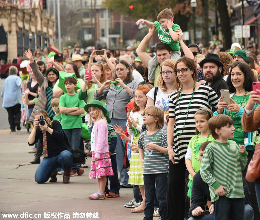 St. Patrick's Day parade rolls around the world