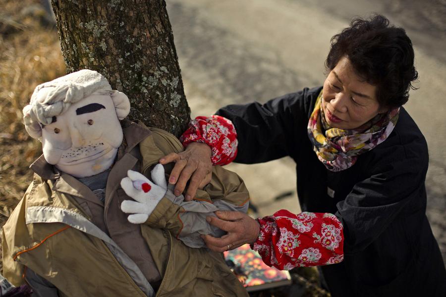 Time stands still in Japan's village of scarecrows