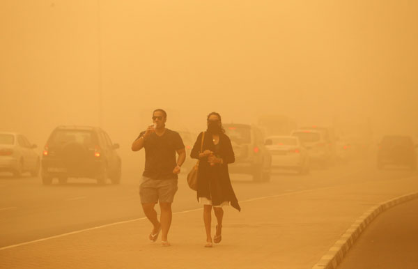 Sandstorm sweeps over UAE, other Gulf states