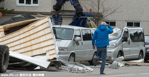 Storm 'Niklas' kills 3 in Germany, railway station ravaged