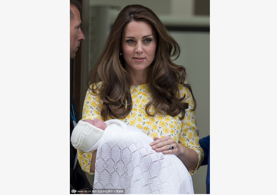 First Look: Baby princess with Kate and William