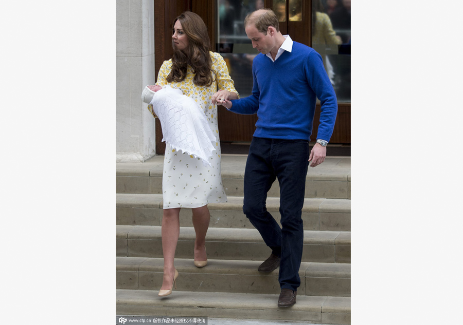 First Look: Baby princess with Kate and William