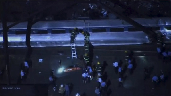 Amtrak train derails in Philadelphia, kills 5 people