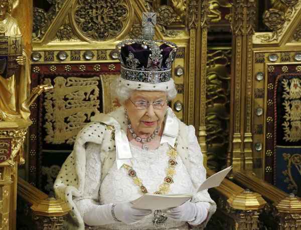 British monarch unveils legislative agenda for new UK gov't