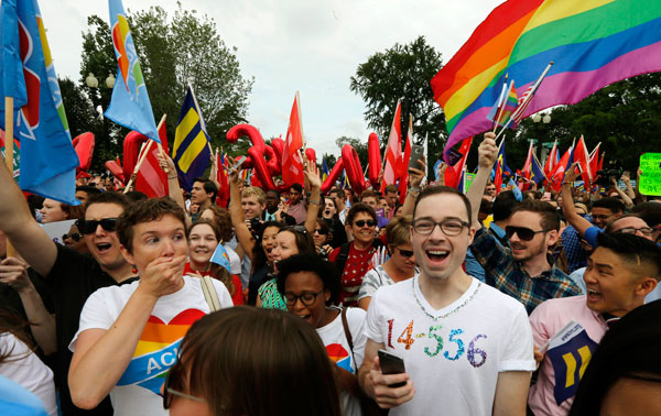 US Supreme Court rules in favor of gay marriage nationwide