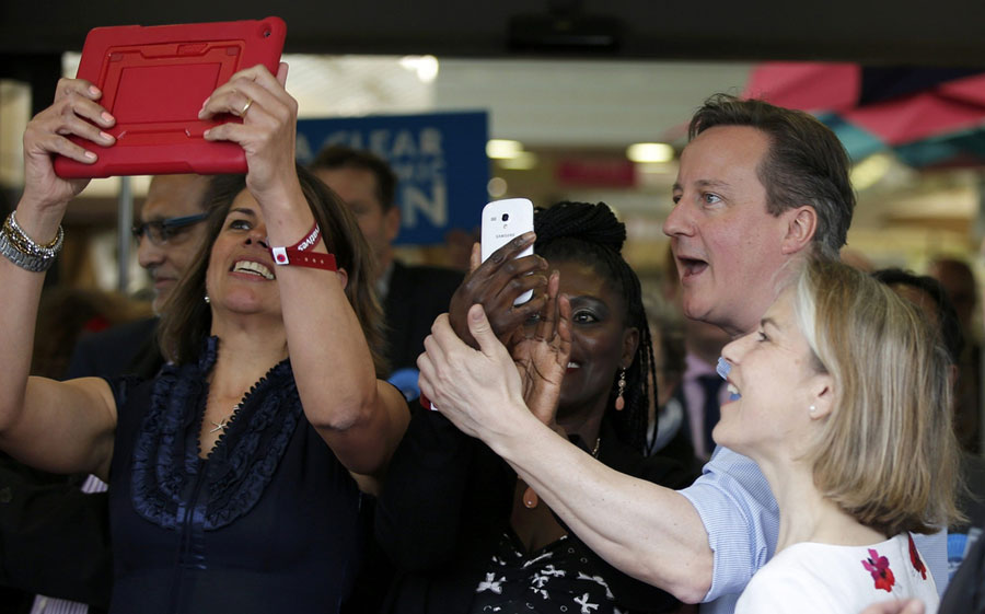 World leaders not exceptions as selfie lovers