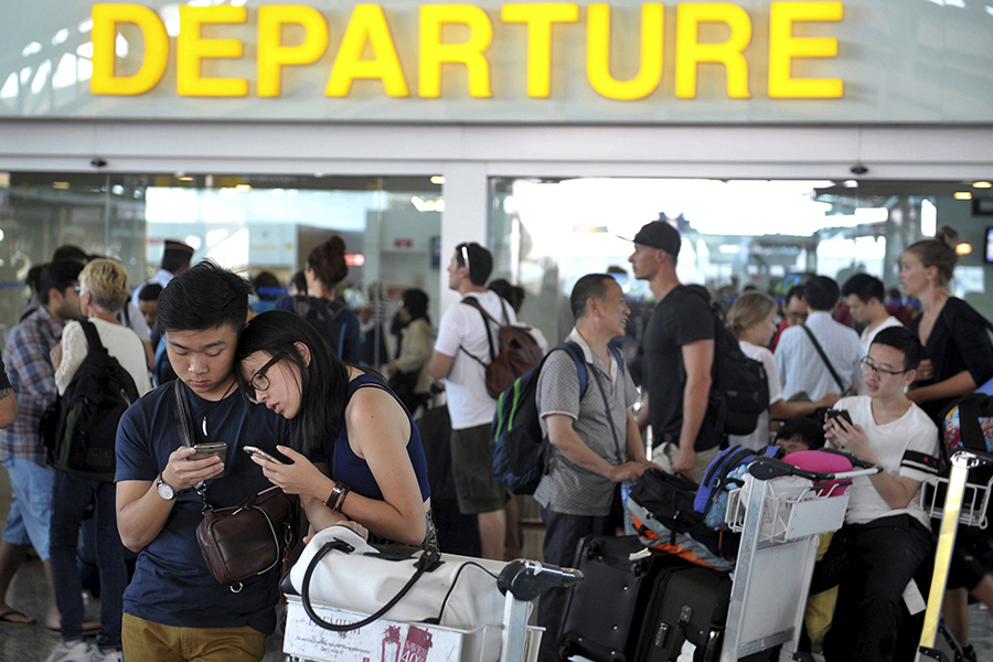 Thousands stranded as Indonesia's Bali airport shut after volcanic eruption