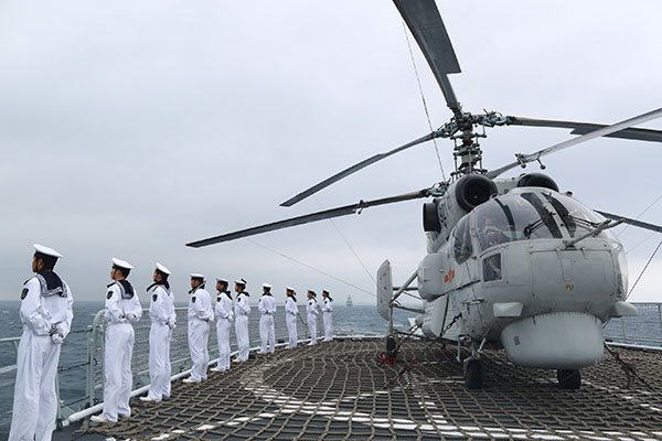Chinese, Russian navies complete 9-day joint exercise, hold parade