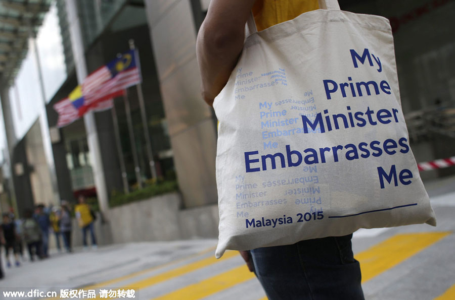 Huge Malaysia rally for Najib's resignation enters 2nd day