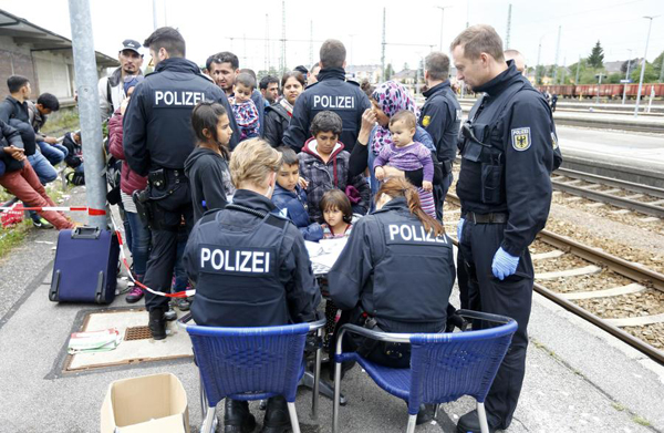 Border-free Europe unravels as migrant crisis hits record day