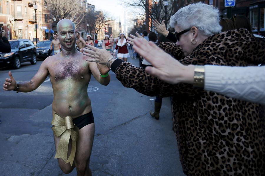 'Santa Speedo run' in Boston raises money for charity