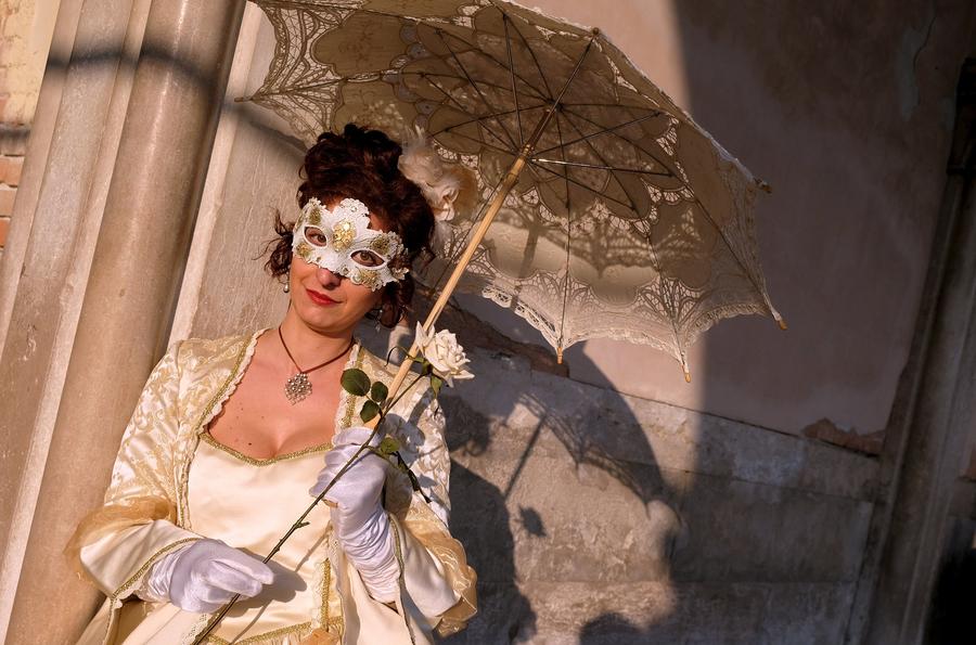 Venice carnival opens in style