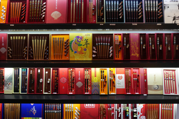 Chopsticks shop draws all kinds